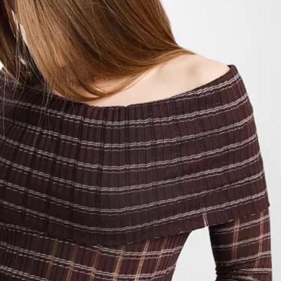 NWOT Free People Snowbunny Off The Shoulder Top - Size XS - Picture 3 of 4